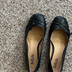 MIA Women's Elegant Black Loafers